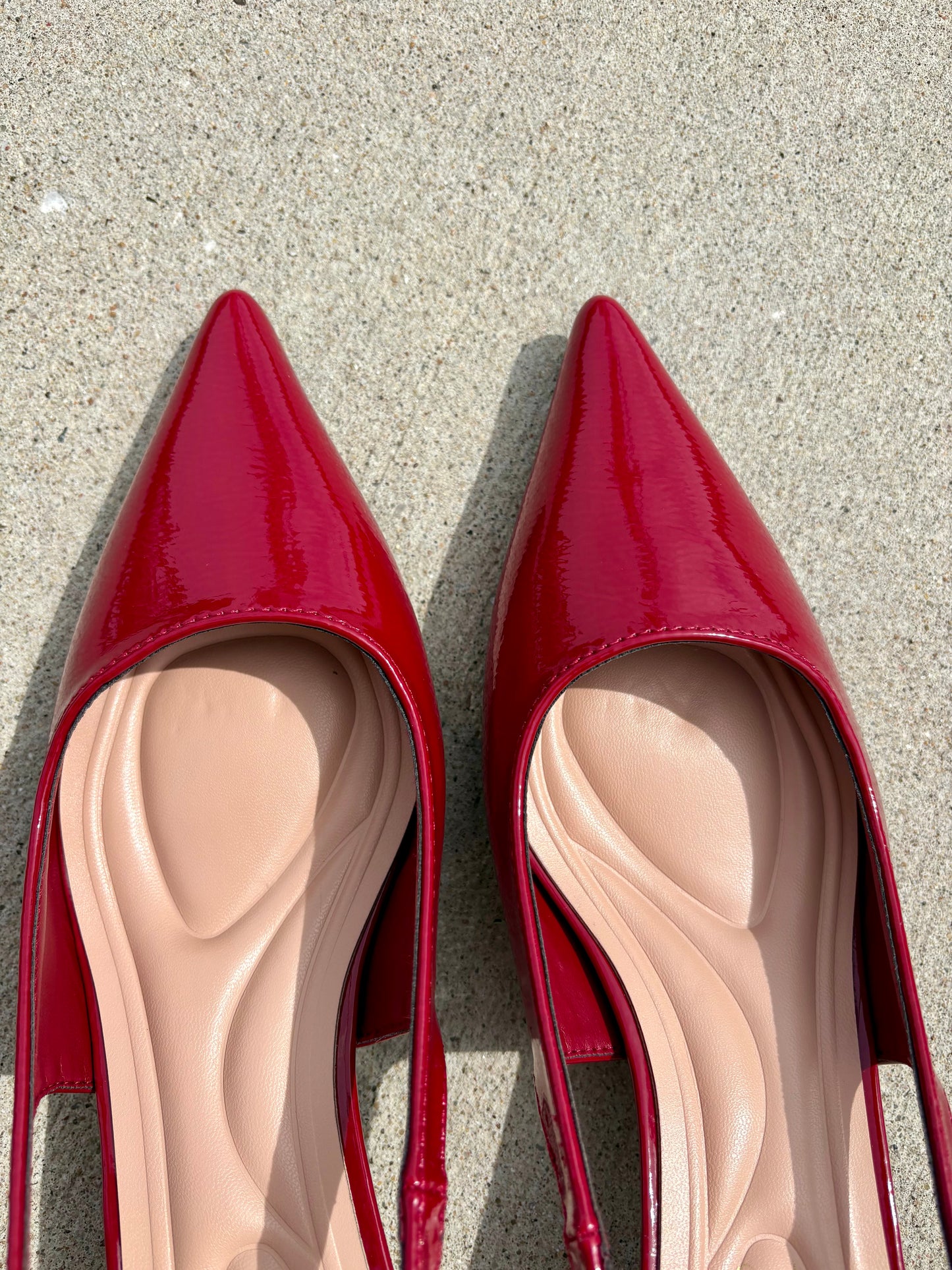 Stile-18 Pointed-Toe Kitten Heel Slingback