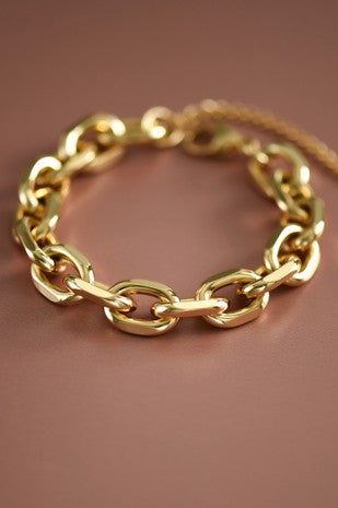 18K Thick Chain Link Bracelet.