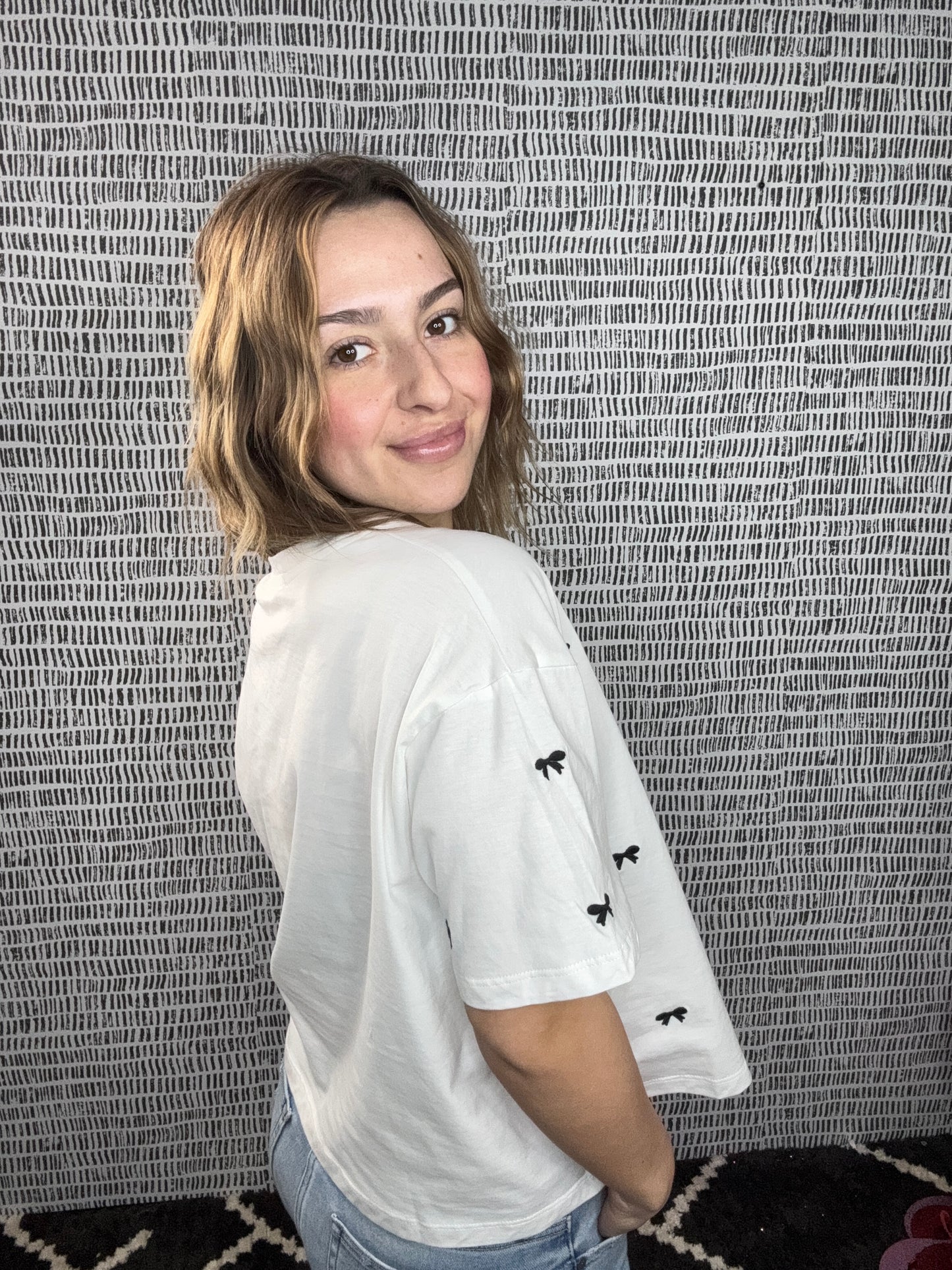 Bow Embroidered Short Sleeve Tee