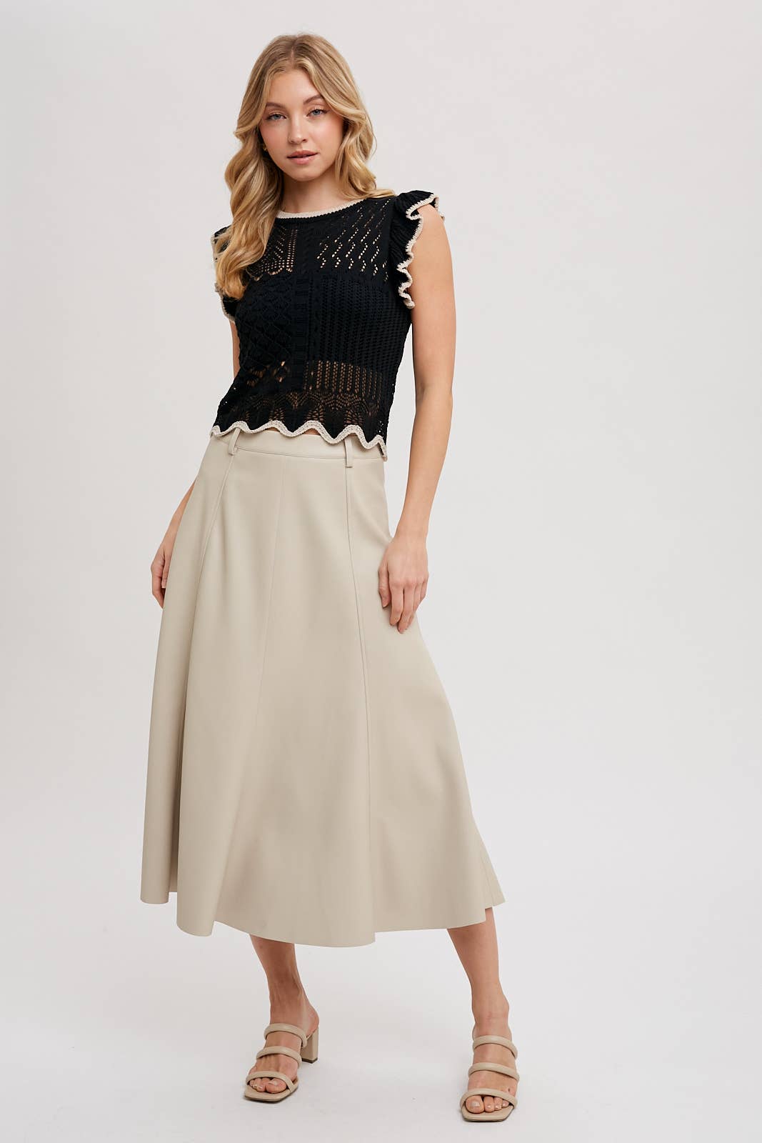 EYELET CONTRAST KNIT RUFFLED SCALLOPED TOP