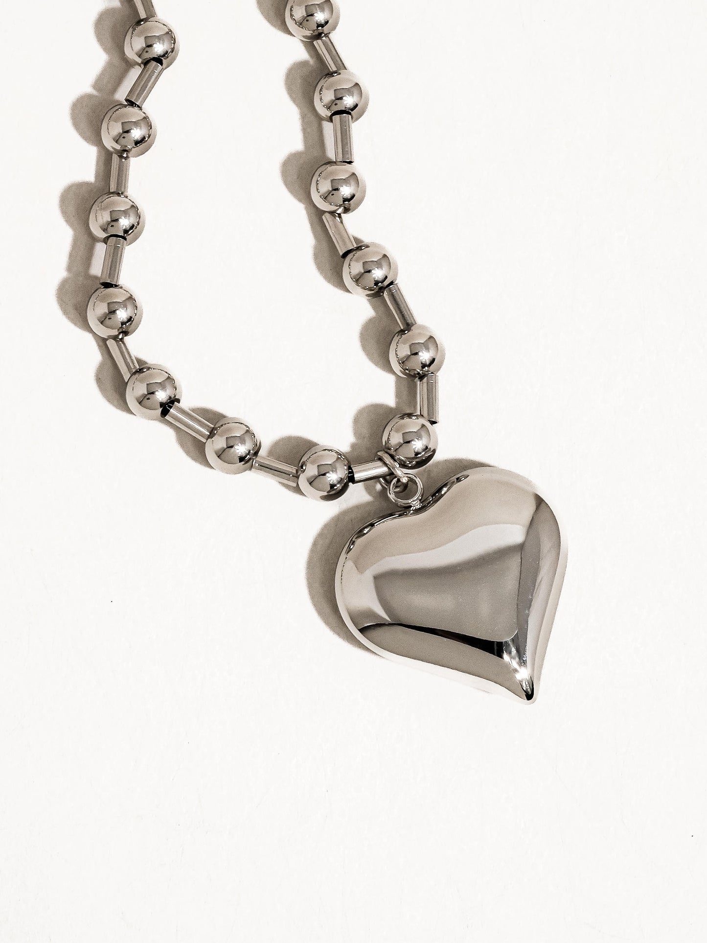 18K Gold Paris Non-Tarnish Large Heart Chain Necklace