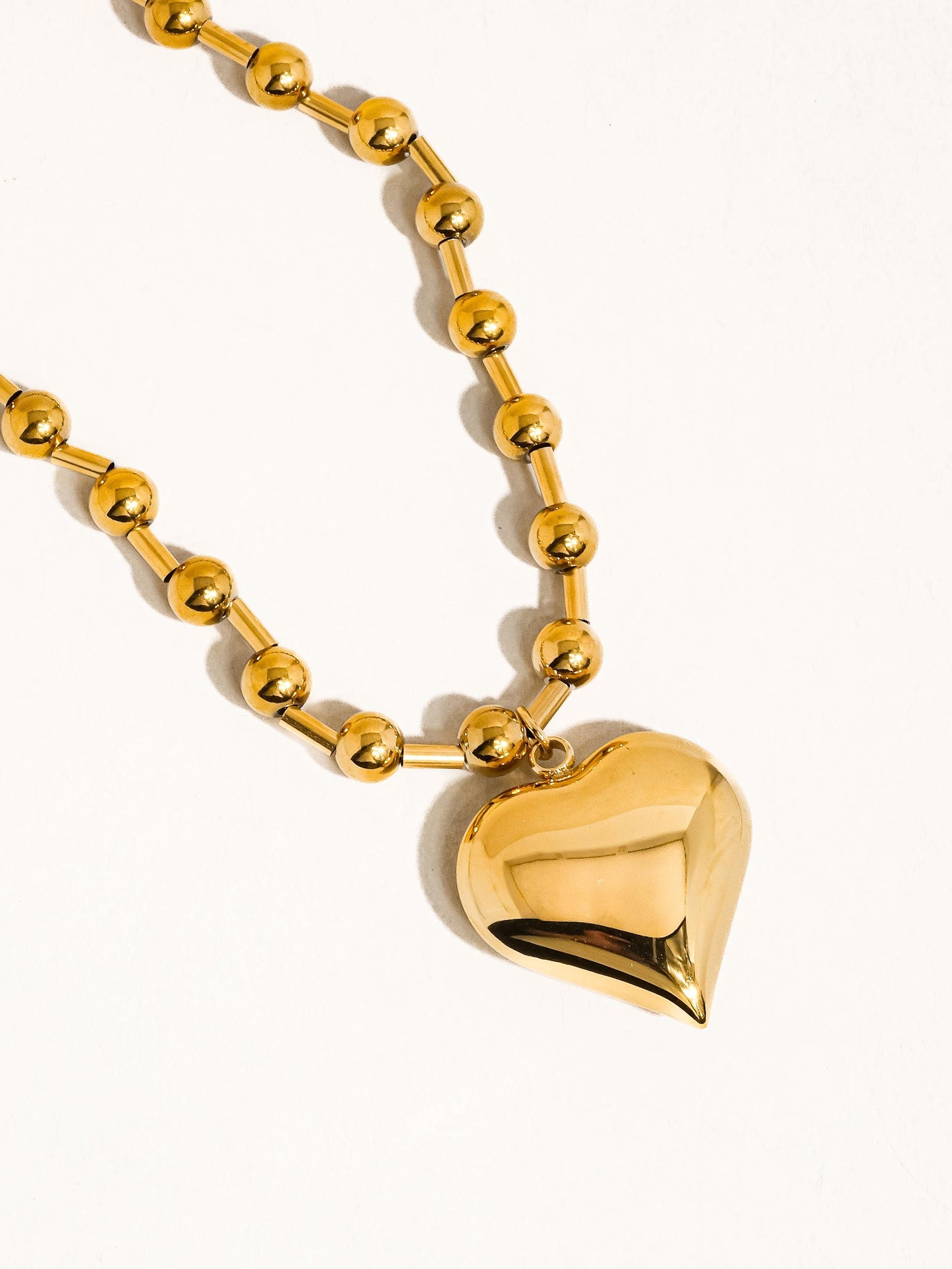 18K Gold Paris Non-Tarnish Large Heart Chain Necklace
