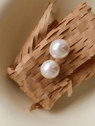 Amrae Classic Pearl Stud Earrings