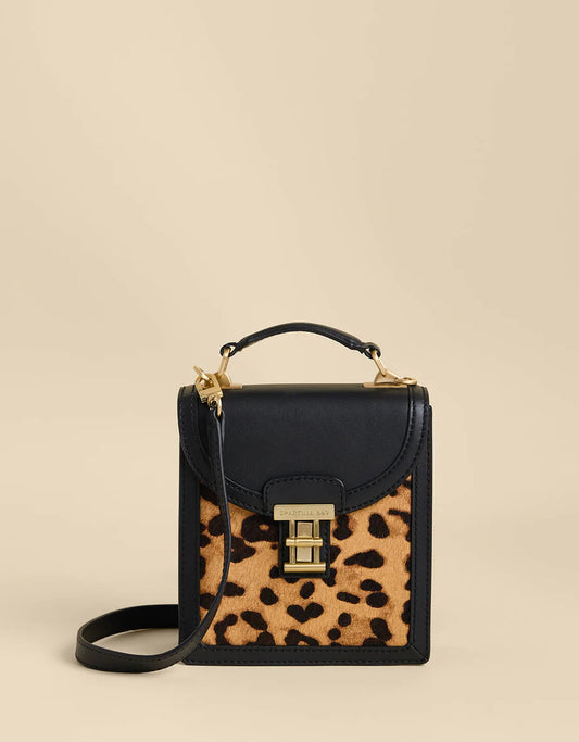 Case Crossbody Leopard