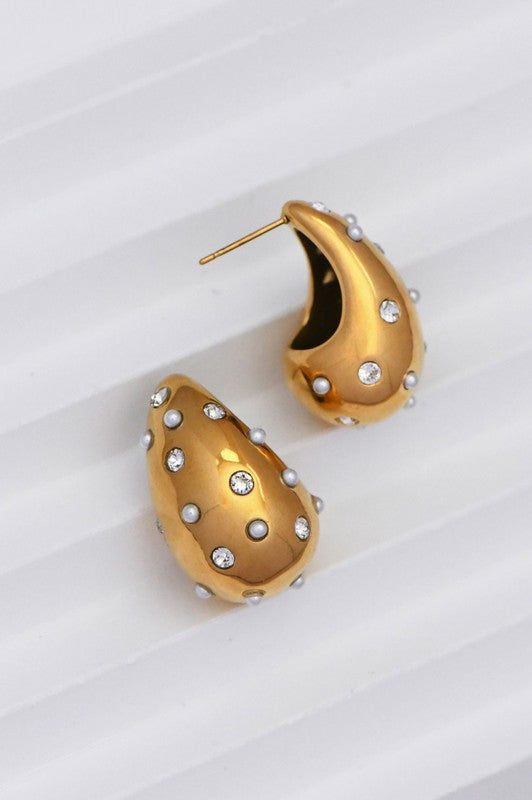 18K Gold Raindrop Studded Earrings.