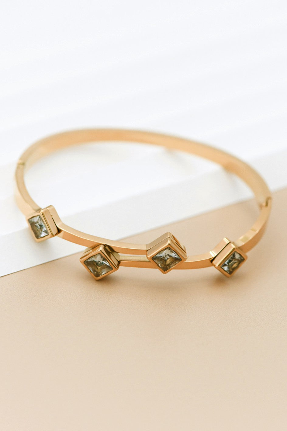 18k Bangle Bracelet