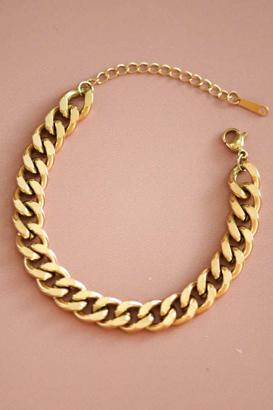 18K Flat chain link bracelet.