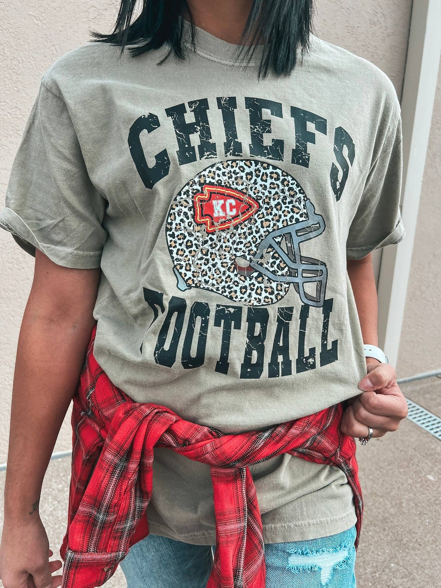 Chiefs Leopard Helmet Olive Tee