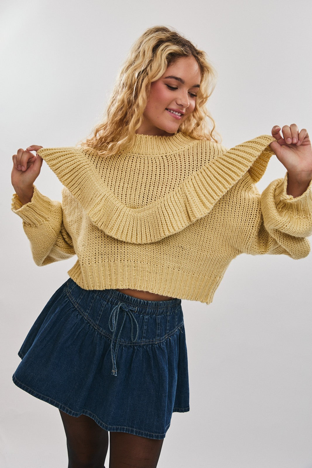 Rissy Ruffle Detail Sweater Crop Top