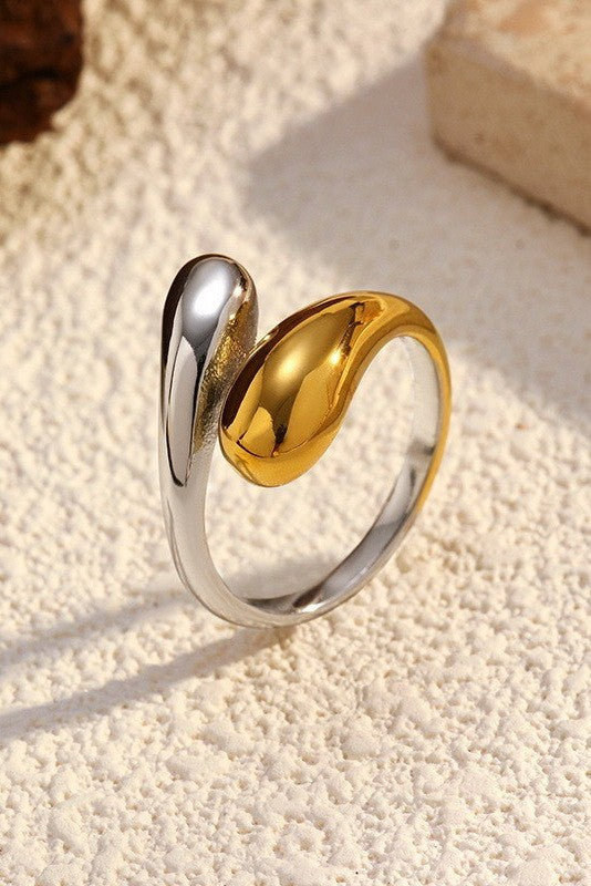 Two Tone Twist Ring