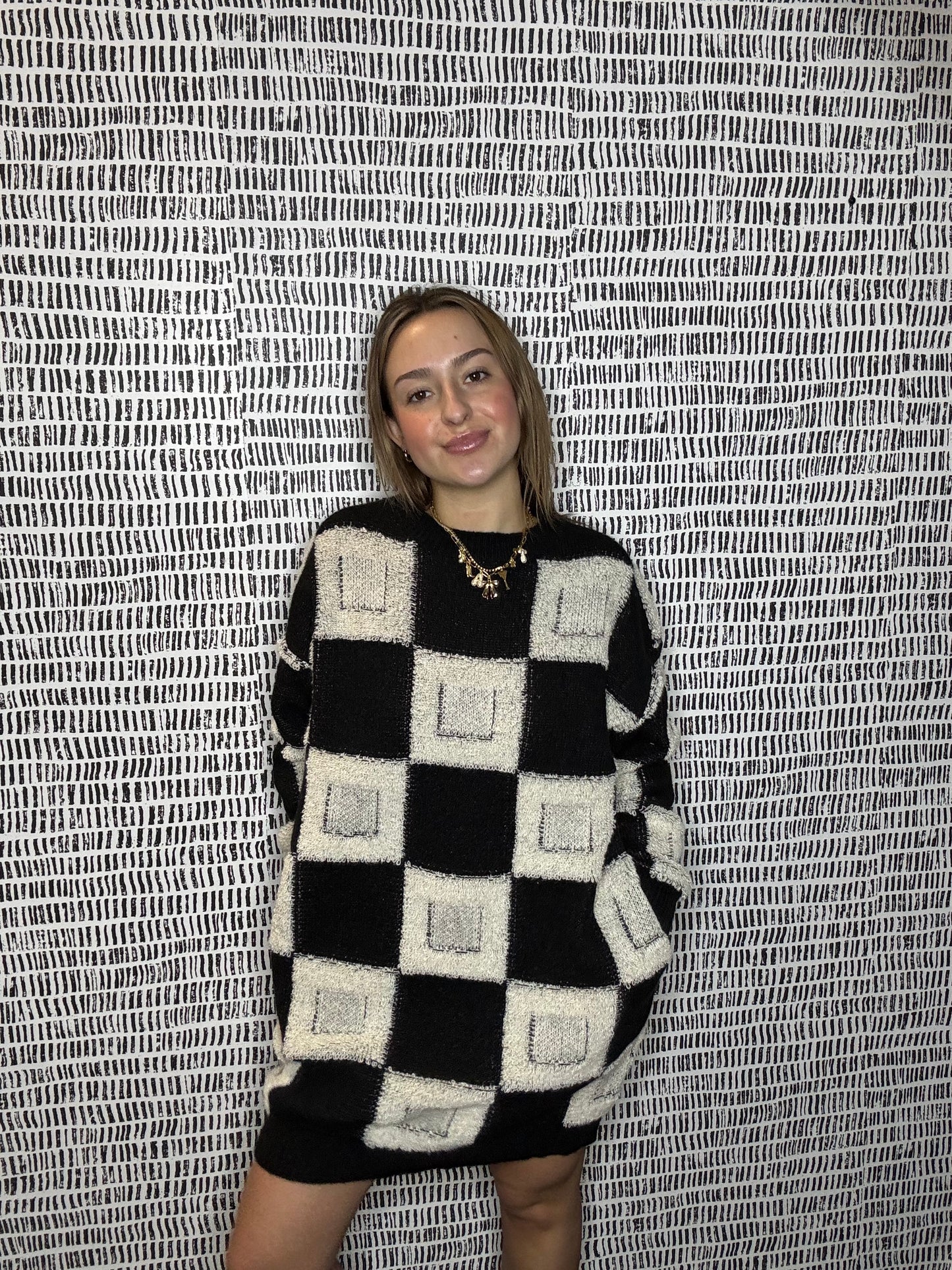 Fuzzy Checkered Mini Sweater Dressu