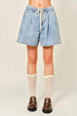 soft wide leg denim shorts pleated front relaxed fit casual summer shorts