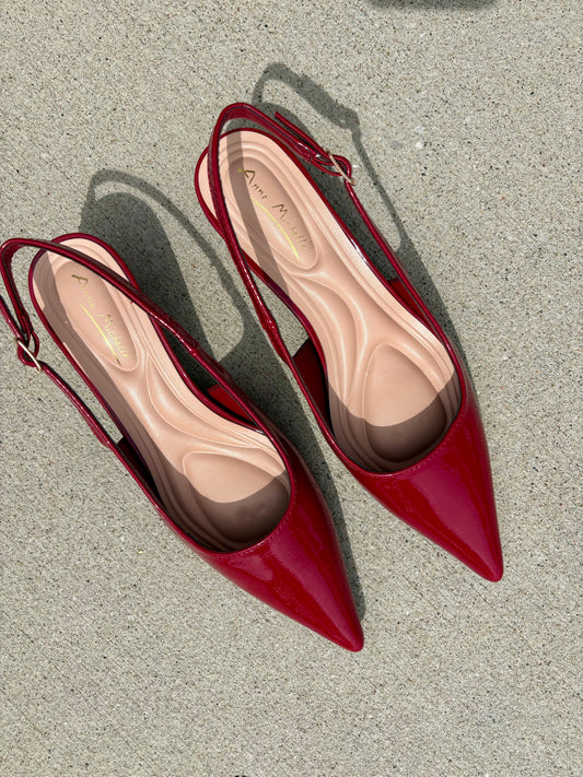Stile-18 Pointed-Toe Kitten Heel Slingback