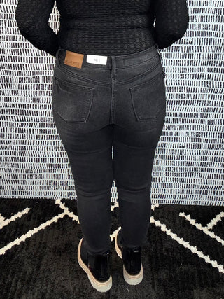 Judy Blue Black Washed Skinny Jeans
