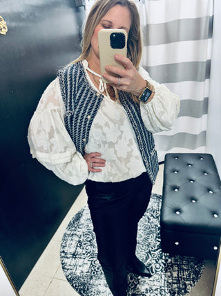 Sleeveless Accent Pearl Button Tweed Vest