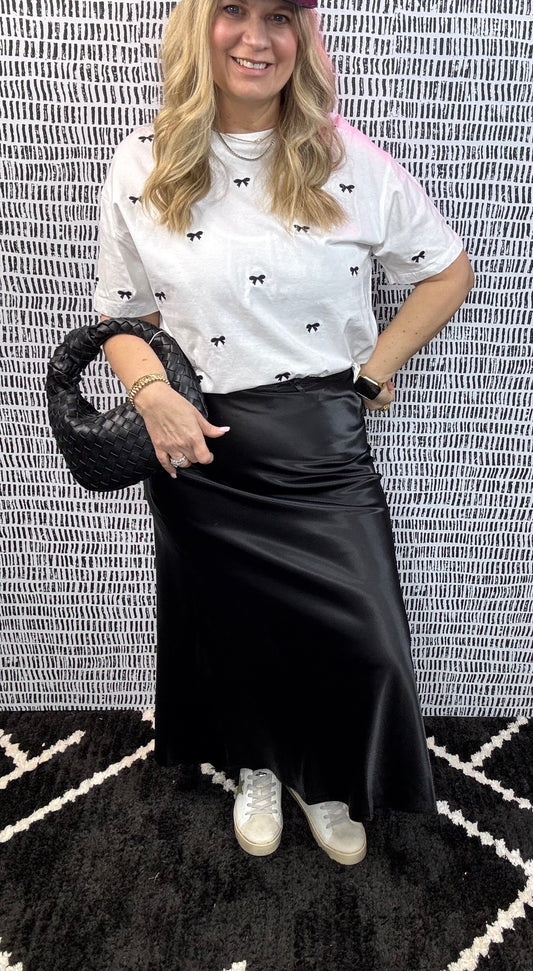 Bow Embroidered Short Sleeve Tee