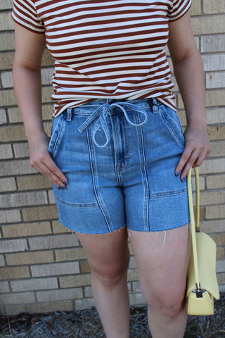 Ava Hidden Medium Light A Line Short