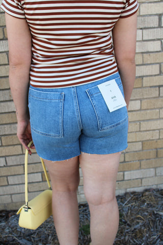 Ava Hidden Medium Light A Line Short