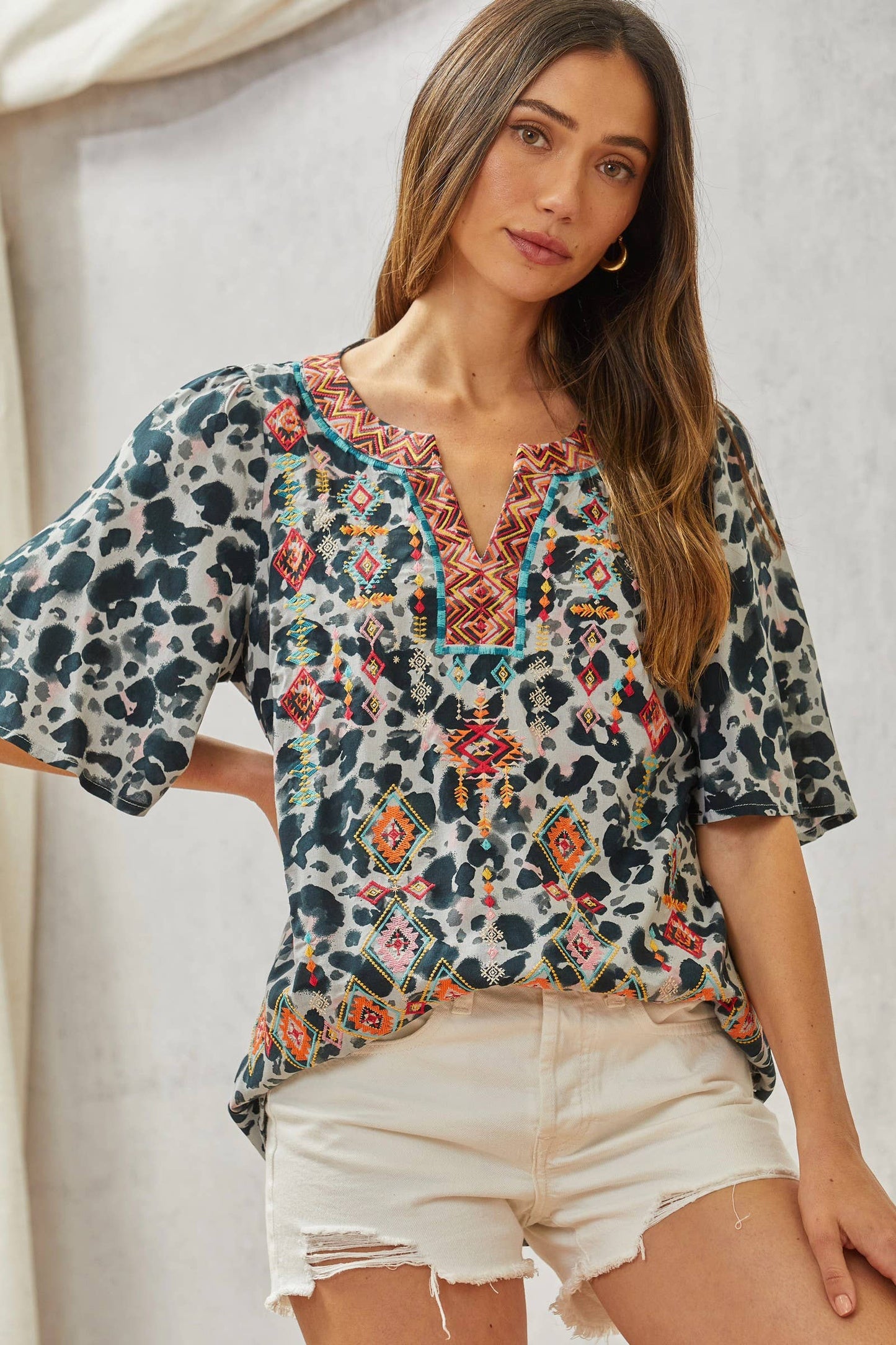 Jeannie Embroidery Top w/ half Sleeves