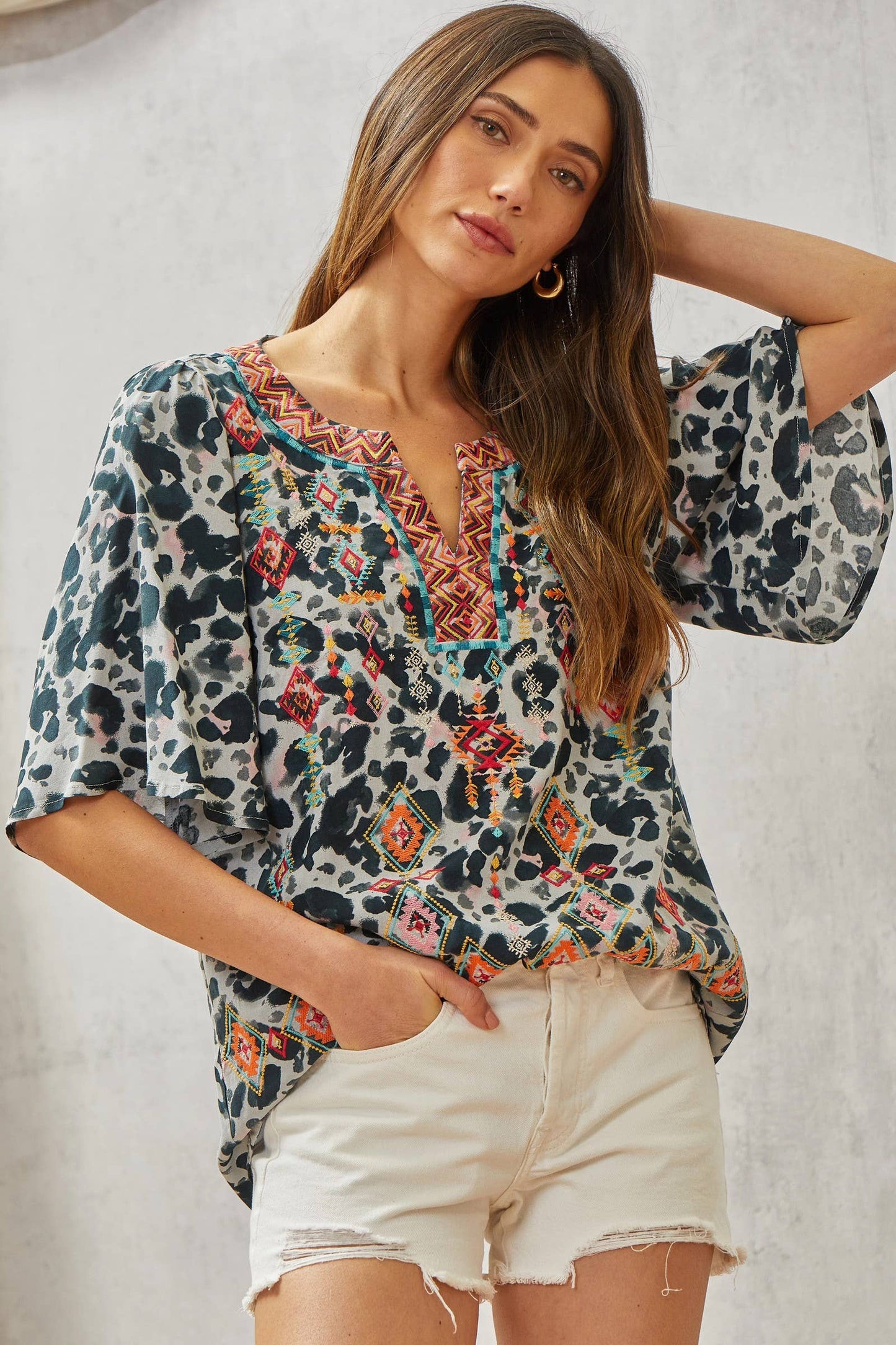 Jeannie Embroidery Top w/ half Sleeves