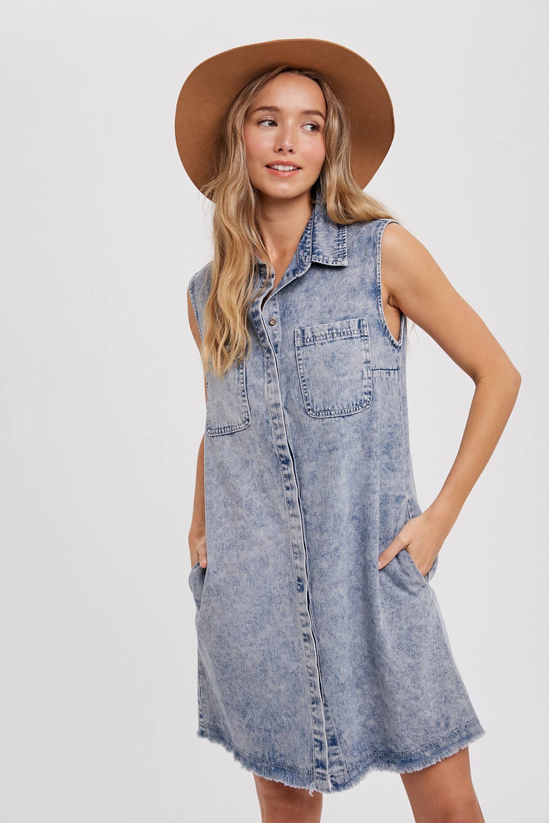 Frayed Hem Sleevelss Denim Dress