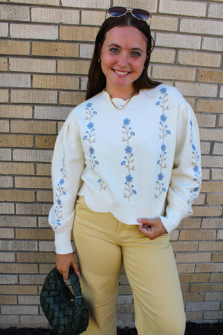 Ivory floral embroidered sweater with balloon sleeves and scalloped hem