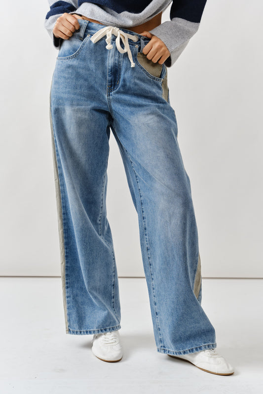 Daisy Contrast Detail Slouchy Straight Jeans