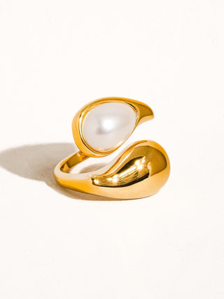 18K Gold Non-Tarnish Pearl Wavy Ring
