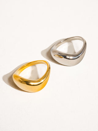 18K Non-Tarnish Classic Wavy Band