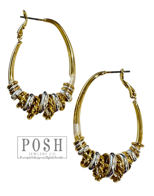 Oval hoop earring w/ gold & silver rings